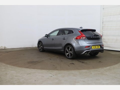Volvo V40 2.0 D3 R-Design Nav Plus Euro 6 (s/s) 5dr 4