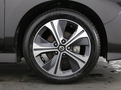 Nissan LEAF 40kWh Tekna Auto 5dr 28
