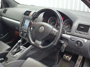 Volkswagen Golf 3.2 V6 R32 Hatchback 5dr Petrol DSG 4Motion (233 g/km, 247 bhp) 37