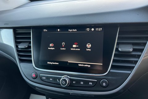 Vauxhall Crossland ELITE NAV AUTOMATIC - REVERSE CAMERA - APPLE CAR PLAY - 12 MONTHS MOT  31