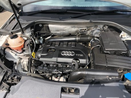 Audi Q3 2.0 PETROL TFSI QUATTRO S LINE MANUAL WITH FULL SERVICE HISTORY 23