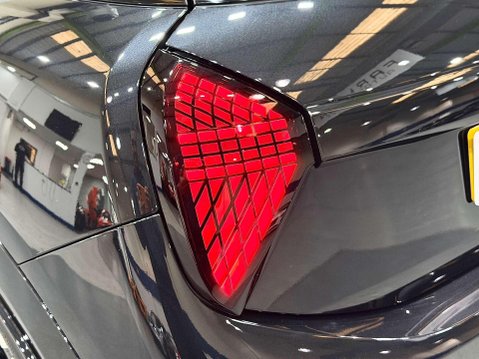 Mini Hatch 2.0S Sport Hatchback 3dr Petrol Steptronic Euro 6 (s/s) (204 ps) 38