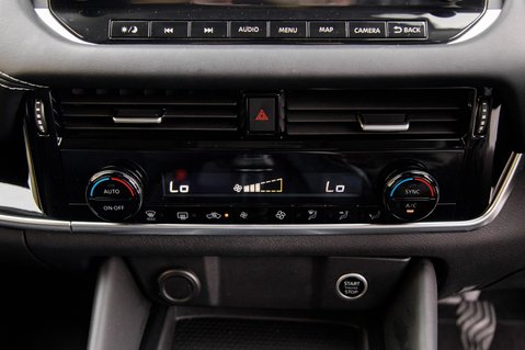 Nissan Qashqai DIG-T N-CONNECTA MHEV 31