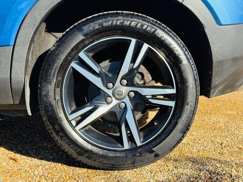 Volvo XC40 2.0 D3 R-Design SUV 5dr Diesel Auto Euro 6 (s/s) (150 ps) 11