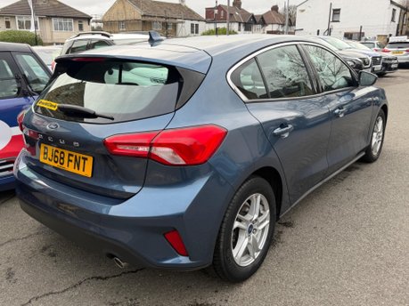 Ford Focus ZETEC TDCI 9