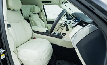Land Rover Range Rover P460e Autobiography LWB 12