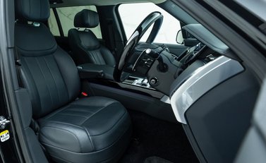 Land Rover Range Rover D350 AUTOBIOGRAPHY LWB 14