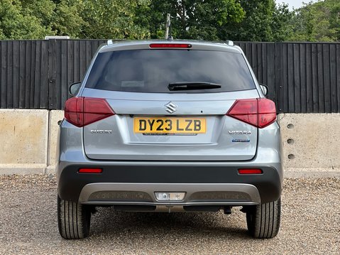 Suzuki Vitara SZ-T 8
