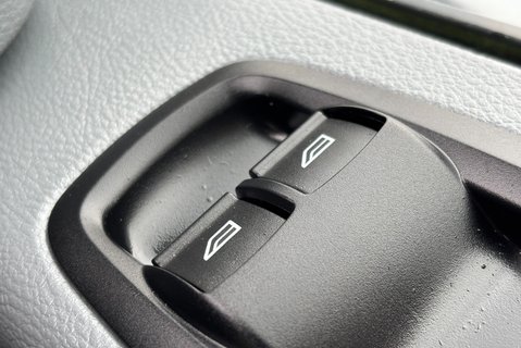 Ford Transit 350 L3H2 130 ps DCIV - Air Con / Sat Nav 34