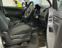Isuzu D-Max Utility | 1.9 LT | Double Cab | Tow Bar | Air Con | EURO 6 | NO VAT 9