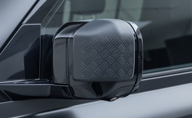 Land Rover Defender 110 V8 CARPATHIAN EDITION Urban 36