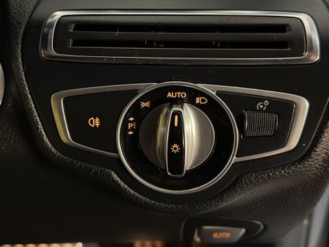 Mercedes-Benz C Class C220 BLUETEC AMG LINE 22