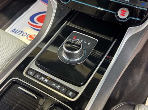 Jaguar XE 2.0 XE R-Sport D Auto 4dr 82