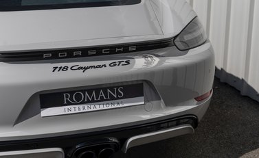 Porsche 718 Cayman GTS 22