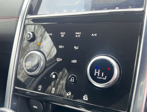 Land Rover Discovery Sport 2.0 Discovery Sport R-Dynamic HSE Auto 4WD 5dr 30