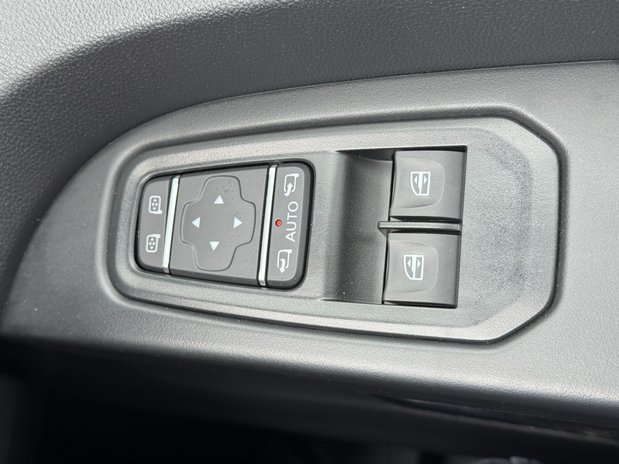 Renault Trafic SWB L1H1 Low Roof Sport LL31 Air Con Alloys Sensors Cam EURO 6 24