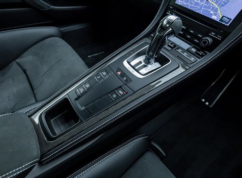 Porsche Cayman GT4 718 21