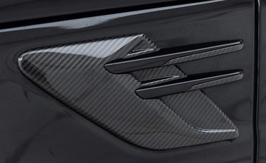 Land Rover Range Rover Sport 5.0 SVR Carbon Edition 30