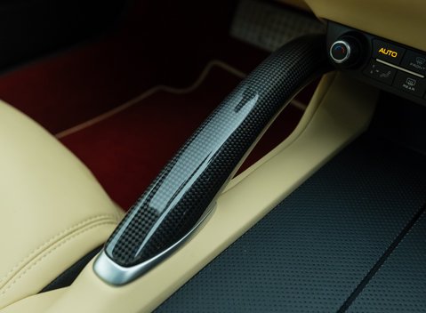 Ferrari GTC4 Lusso V12 25