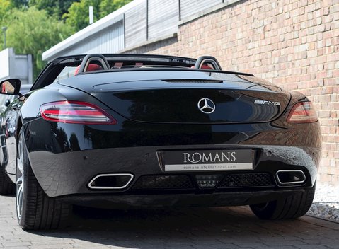 Mercedes-Benz SLS AMG Roadster 23
