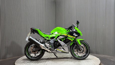 Kawasaki Ninja 2020 ONLY 13K LONG MOT WARRANTY SPORTS BIKE 125CC 1