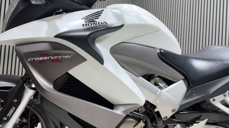 Honda VFR 2011 ONLY 22K NEW MOT SERVICED TOP BOX TOURER 800CC 36