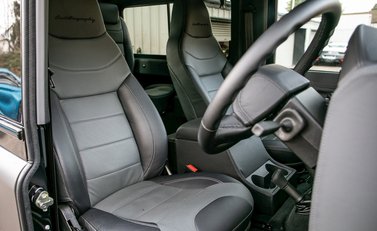Land Rover Defender 90 Autobiography Edition 12