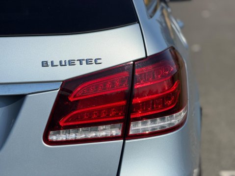 Mercedes-Benz E Class 3.0 E350 V6 BlueTEC AMG Night Edition (Premium) G-Tronic+ Euro 6 (s/s) 5dr 26