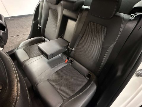 Mercedes-Benz A Class 1.3 A 200 Sport Premium 4dr 34