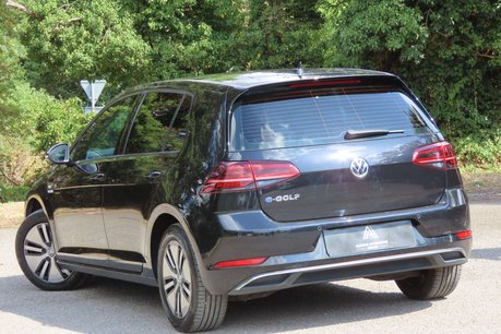 Volkswagen Golf 35.8kWh e-Golf Hatchback 5dr Electric Auto (136 ps) 6