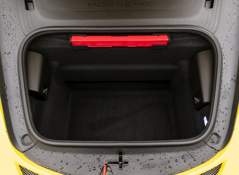 Porsche 911 (991.2) GT3 28