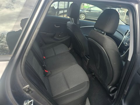 Hyundai i30 CRDI CLASSIC BLUE DRIVE 8