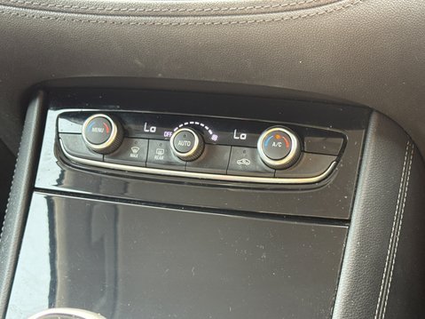 Vauxhall Grandland X 1.2 Turbo Sport Nav Hatchback 5dr Petrol Manual Euro 6 21