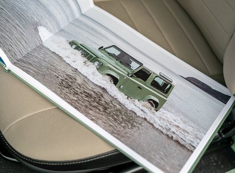 Land Rover Defender 90 Heritage Hard Top 22