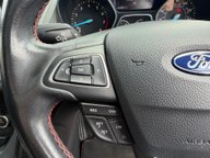 Ford Kuga ST-LINE X 13