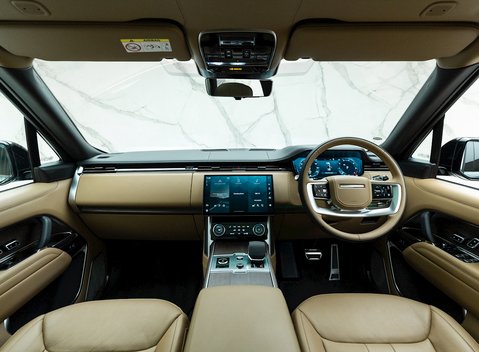 Land Rover Range Rover P400 Autobiography LWB 7 Seater 16