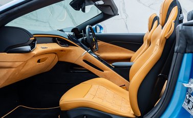 Ferrari Roma SPIDER 20