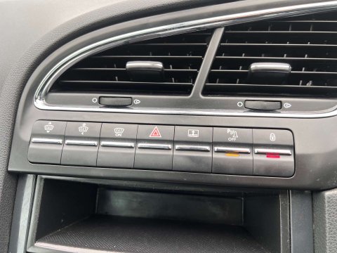 Peugeot 5008 1.6 5008 Allure Blue HDi S/S 5dr 33