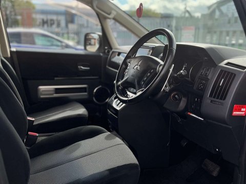 Mitsubishi Delica Roadest 8