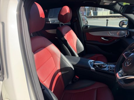 Mercedes-Benz GLC GLC 250 4MATIC AMG LINE PREMIUM PLUS 26