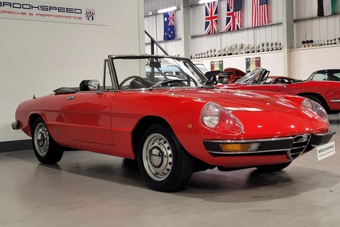 Alfa Romeo Spider 1750 VELOCE 2