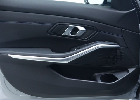 BMW 3 Series 2.0 320i M Sport Saloon 4dr Petrol Auto Euro 6 (s/s) (184 ps) 50