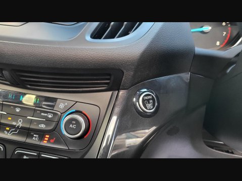 Ford Kuga ST-LINE X 22