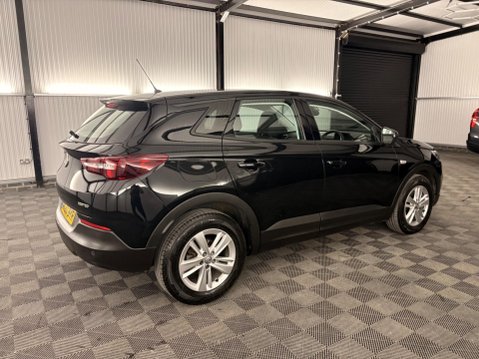 Vauxhall Grandland X 1.2 Turbo SE Euro 6 (s/s) 5dr 36