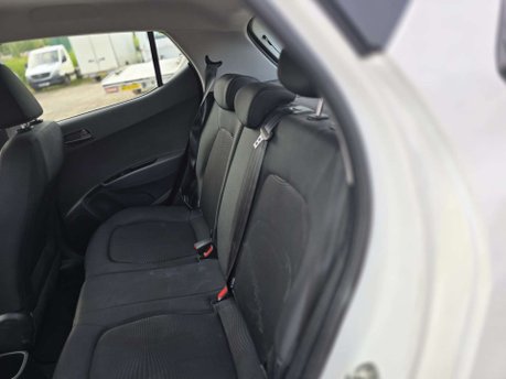 Hyundai i10 1.2 SE Hatchback 5dr Petrol Auto Euro 6 (87 ps) 7