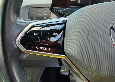Volkswagen ID.3 Pro Performance 58kWh Life Hatchback 5dr Electric Auto (204 ps) 13