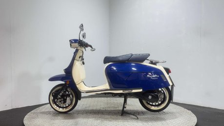 Royal Alloy GP AC 2019 ONLY 168 MILES NEW MOT CUSTOM SCOOTER 125CC LEARNER 4