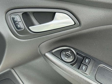 Ford Focus 1.0 Focus ST-Line 5dr 31