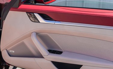 Porsche 911 (992) Targa 4S Heritage Design Edition 25