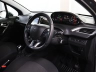 Peugeot 208 PURETECH S/S SIGNATURE 5